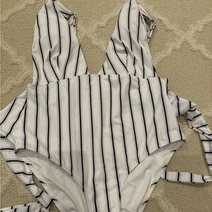 Cupshe Black and White Striped Swimsuit
